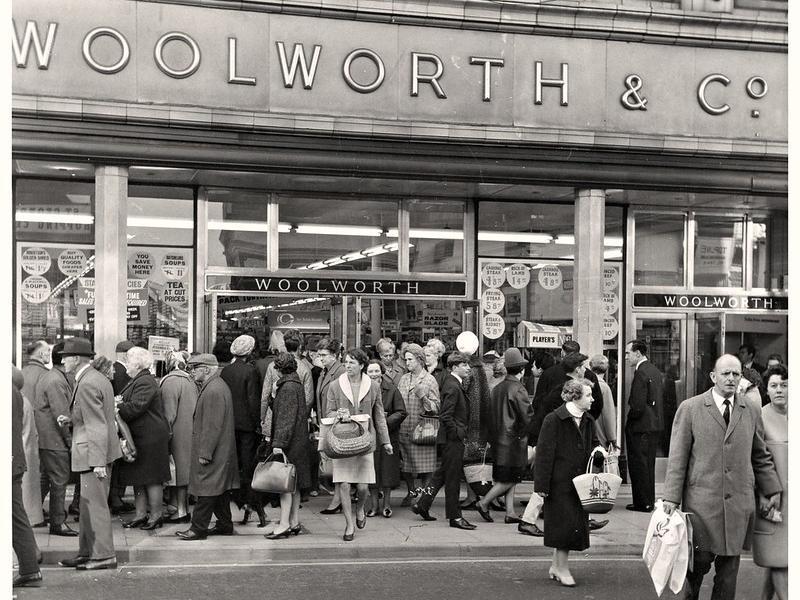 Christmas shopping outside F.W. Woolworth & Co., Fishergate, Preston, December 18, 1963.