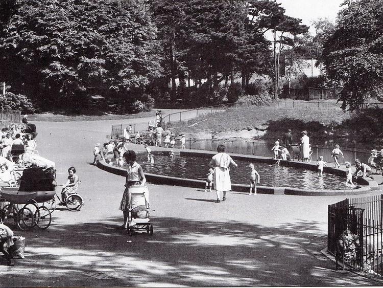 Paddling pool at Moor Park, Preston June 1960
