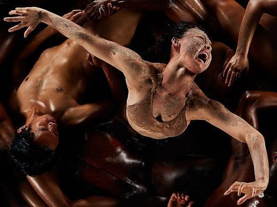 Phoenix Dance Theatre presents the world premiere of Black Waters, an original
contemporary dance work. It explores the complex themes of how British colonialism and the blending of cultures.