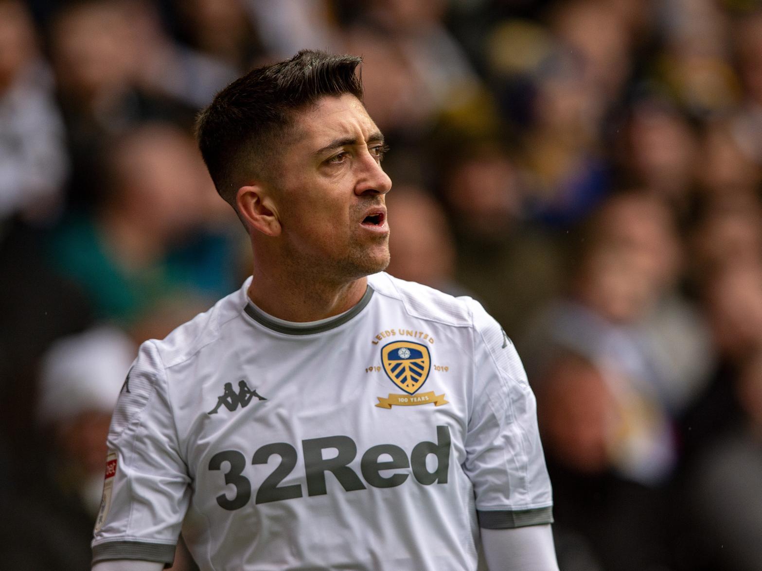In a 3-3-1-3, Hernandez has more of a free role to move about onto the wings and get through the middle. Could be just what he needs to give him a little boost. Leeds need him.