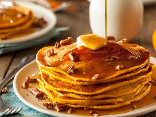 From 24 to 27 February, this New York themed restaurant is serving a huge one-off caramel American-style pancake stack, drizzled in maple syrup, fruit cream and caramelised pecans, all for 10.00 GBP.