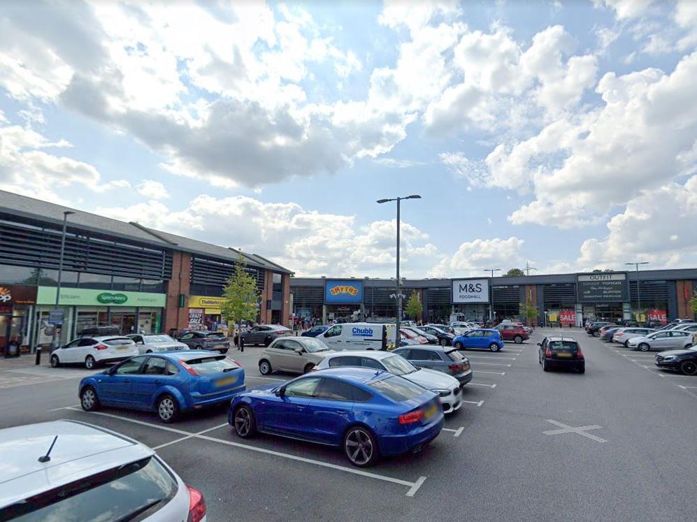 Jan 17, 2019. Peacocks, Kirkstall Bridge retail park. Stole a bag worth 70 containing cash, a driving licence and gloves.
