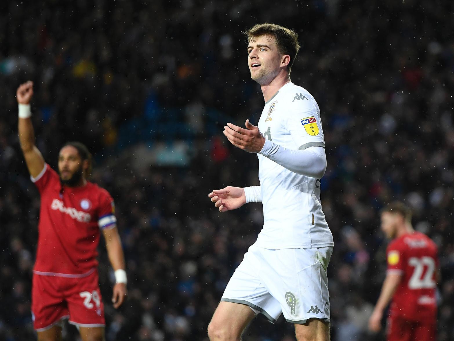 Leeds boss Marcelo Bielsa has refused to criticise Patrick Bamford for his recent struggles in front of goals, suggesting that he's more focused on the positives of his side's attacking intent. (Football League World)