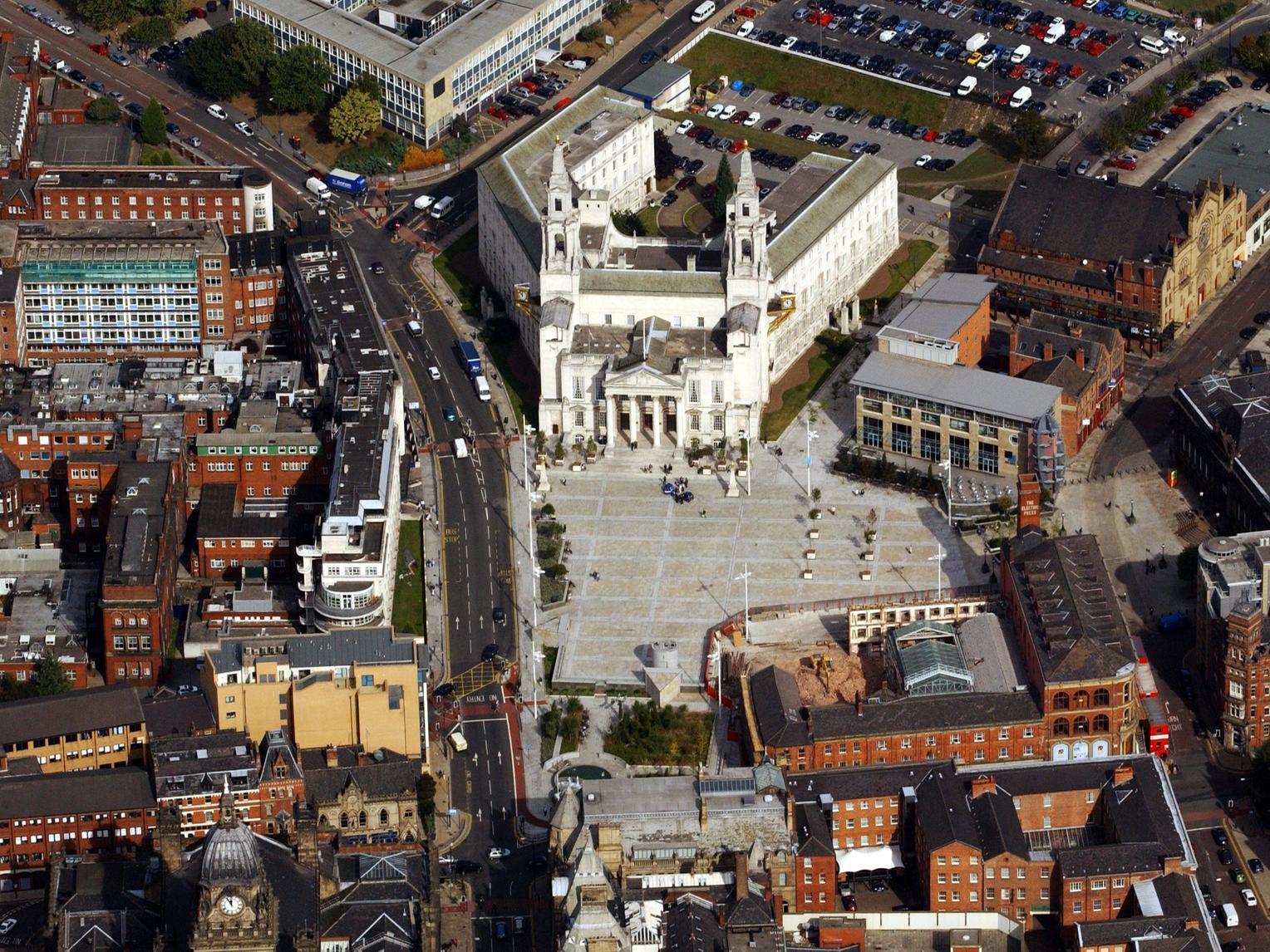 An easy one to start with... Leeds Civic Hall with Leeds General Infirmary on the left.