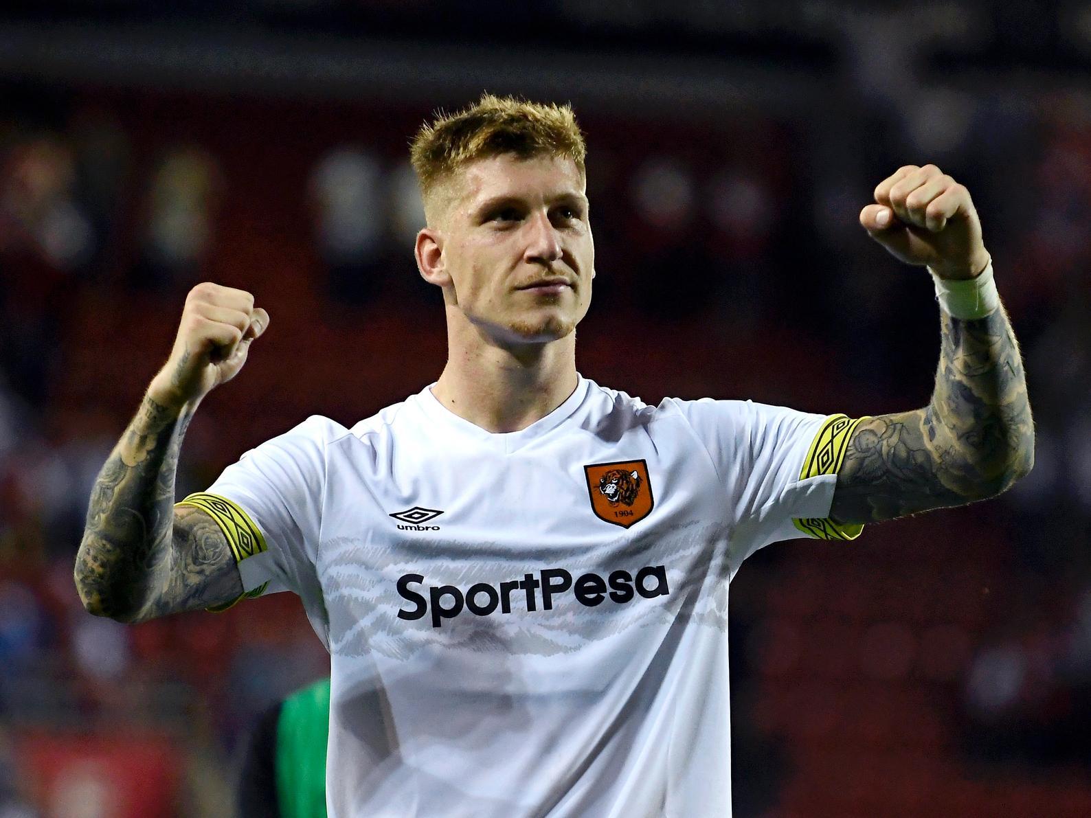 Hull City defender Jordy de Wijs has urged "every player" at the club to be "part of the team" in the coming weeks, as the injury-ravaged side look to end a nine-game winless run with a victory against Barnsley. (Hull Daily Mail)