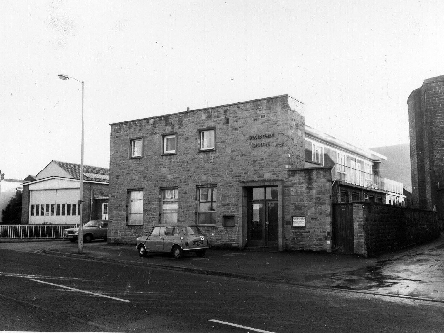 The south side of Bondgate showing Bondgate House, the premises of the Department of Health and Social Security in the mid-1970s.