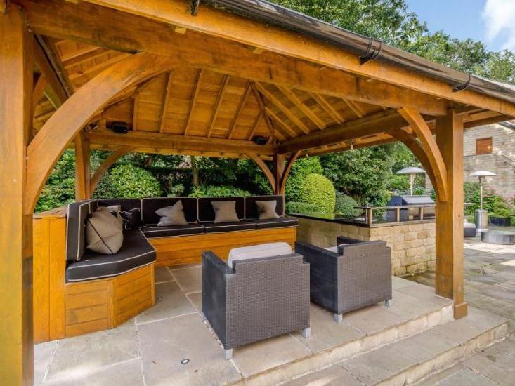 It also boasts a seating area and BBQ. Can you imagine entertaining friends and family here? And keeping cool on a hot day.
