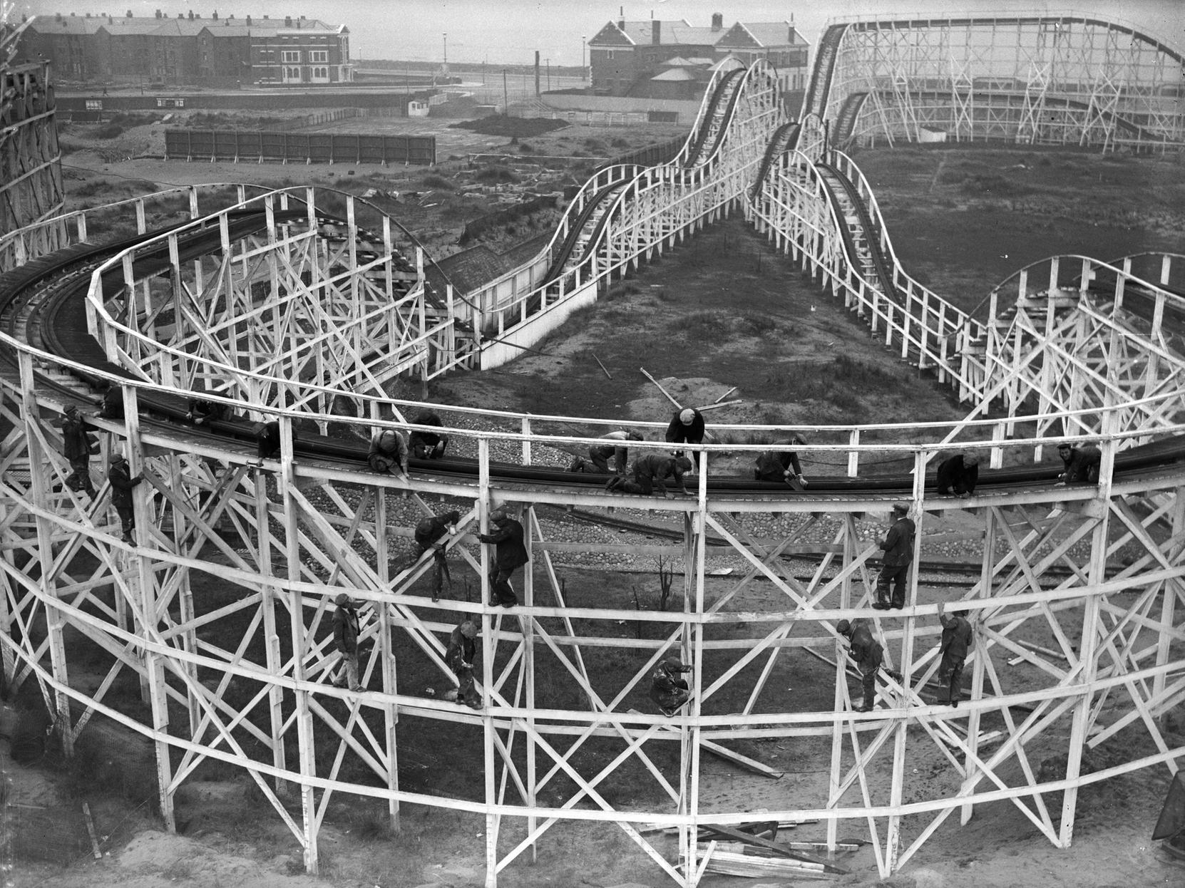 A wooden rollercoaster of 1923 by William H Strickler and John A Miller, altered by Charles Paige in 1935, Joseph Emberton in 1936 and Felix Samuely in 1953, and with later modifications.