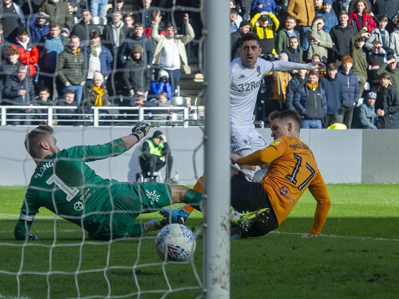 Pablo Hernandez scores at Hull City.