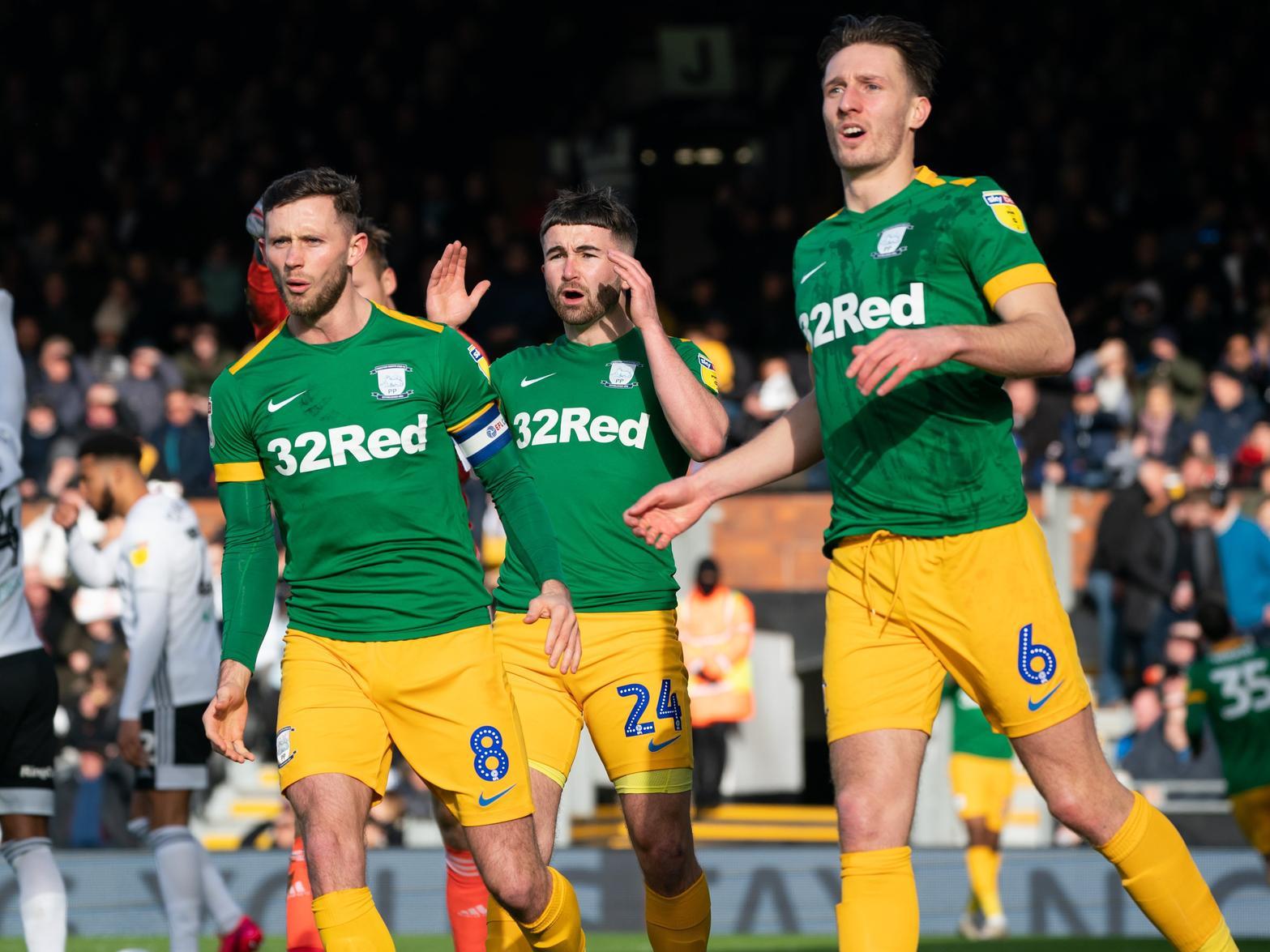 Alan Browne, Sean Maguire and Ben Davies react to Maguire's disallowed goal against Fulham