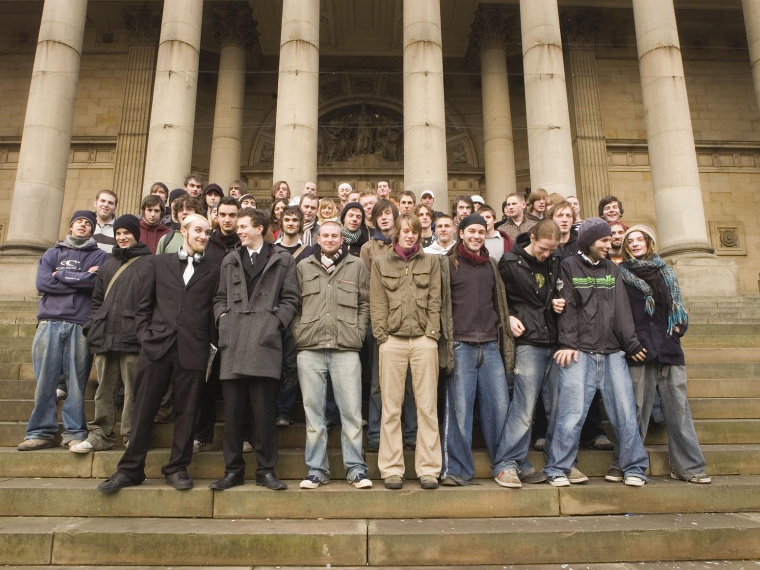 This is a group shot from 2006. Do you remember the bands and artrists?