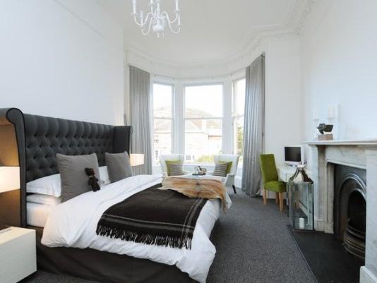 The front facing rooms of this contemporary guest house offer incredible views of Salisbury Craggs and Arthurs Seat, with the rear facing rooms looking over the gardens and the Pentland Hills. 94 Dalkeith Road, EH16 5AF