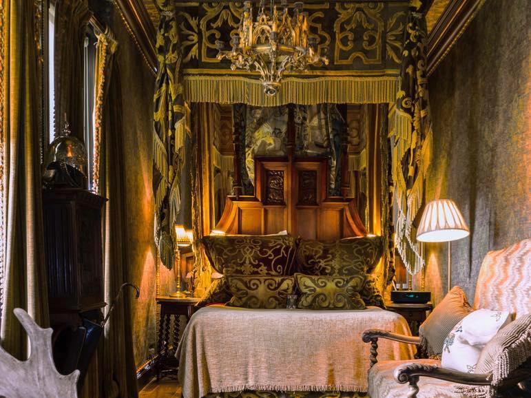 Offering up nine theatrical suites to choose from, they were described as one of the seven wonders of the hotel world by Cosmopolitan magazine. Each room is described as having its own "quirks and charms". 325 Castlehill, EH1 2NF
