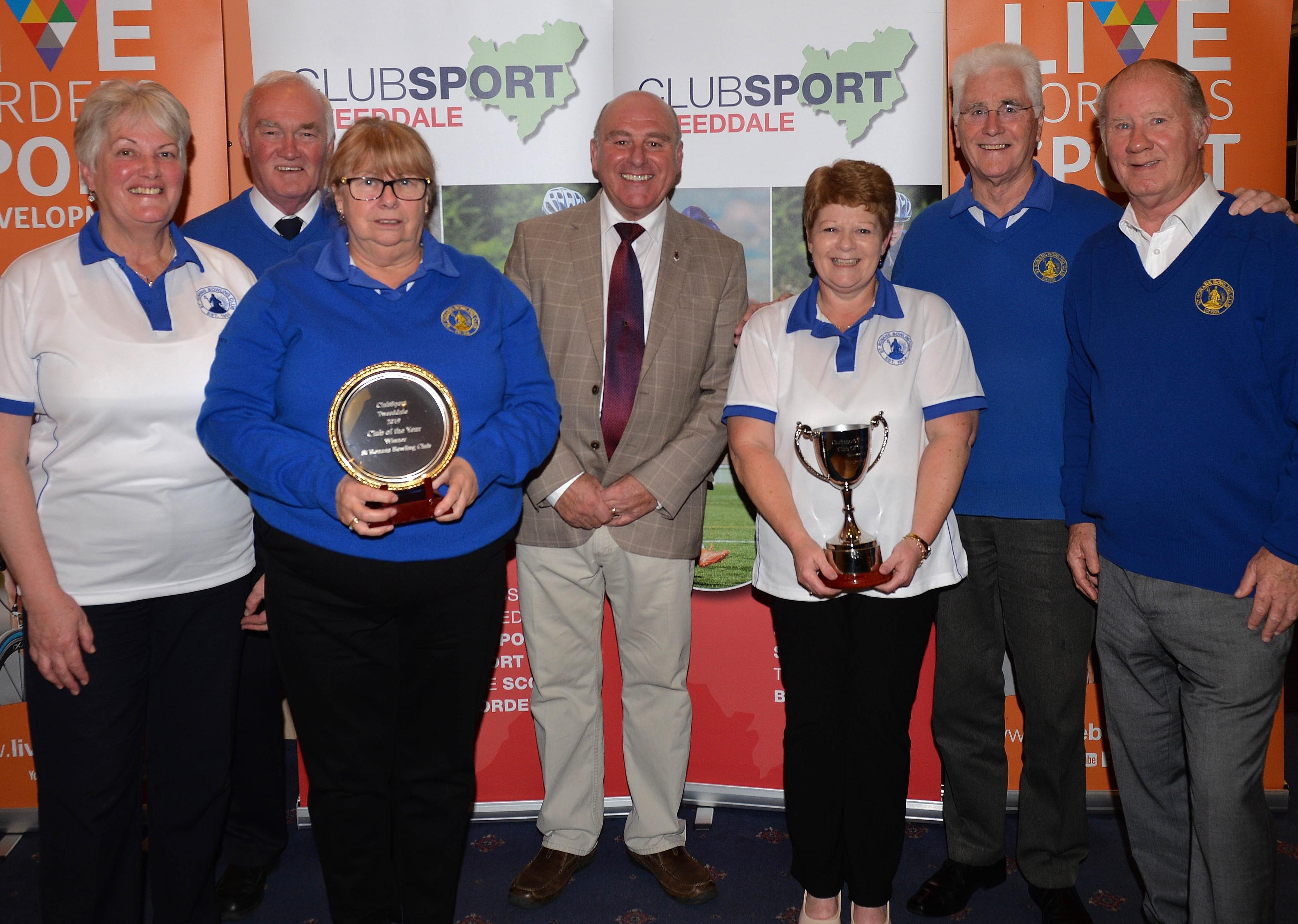 Adrian Lucas presented members of the St Ronan's Bowling Club with the Club of the Year award.. Clubsport Tweeddale awards 2019 (picture: Alwyn Johnston)