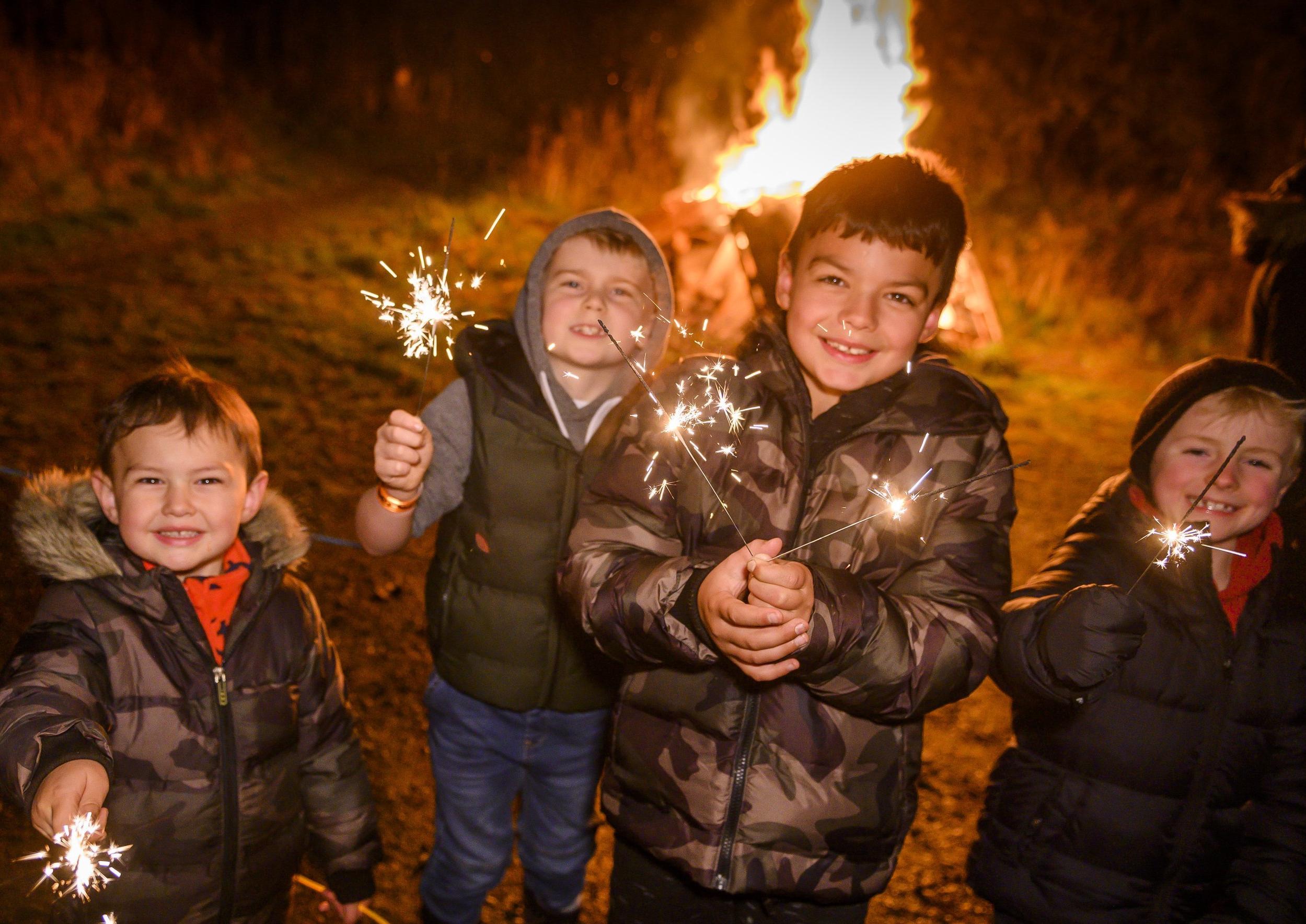 Lauder fireworks display 2019

Hamish Sutherland , 
Max and Mason Hogg,
Dexter Dickey
with sparklers.

Pic Phil Wilkinson 
info@philspix.com