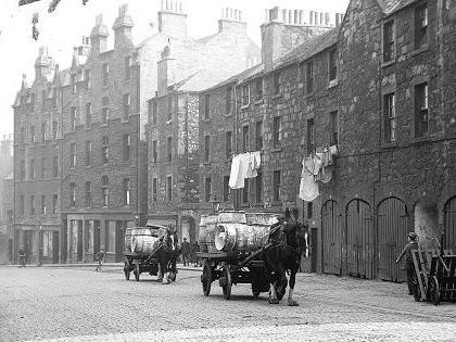 These pictures of Edinburgh in the 1920s give a fascinating glimpse of everyday life in the Capital 100 years ago. (Gifford Park, 1929)