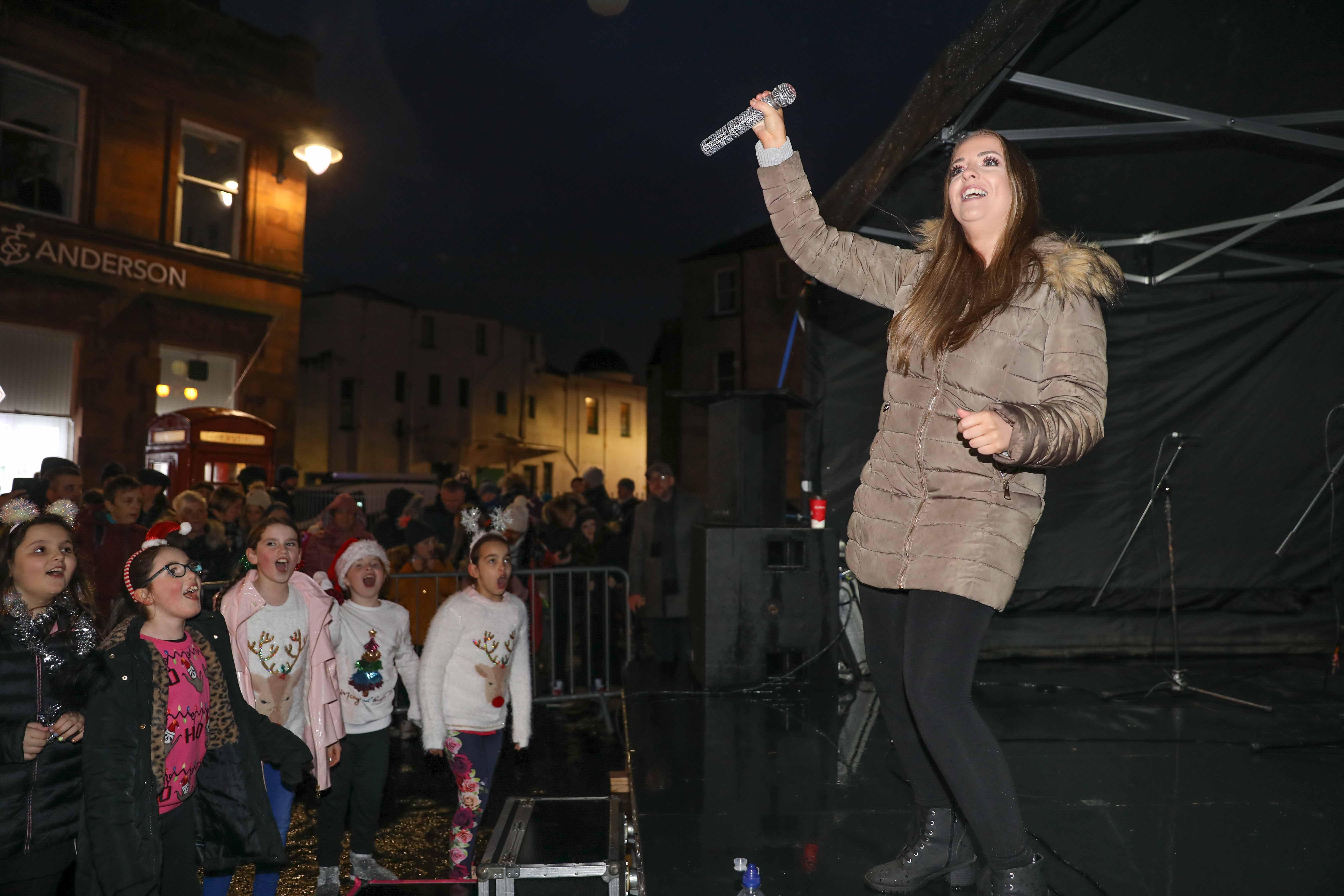 Christmas lights switch-on in Bo'ness on Saturday, November 23. Singer Dionne Hickey entertained the crowds. Picture by Jamie Forbes.