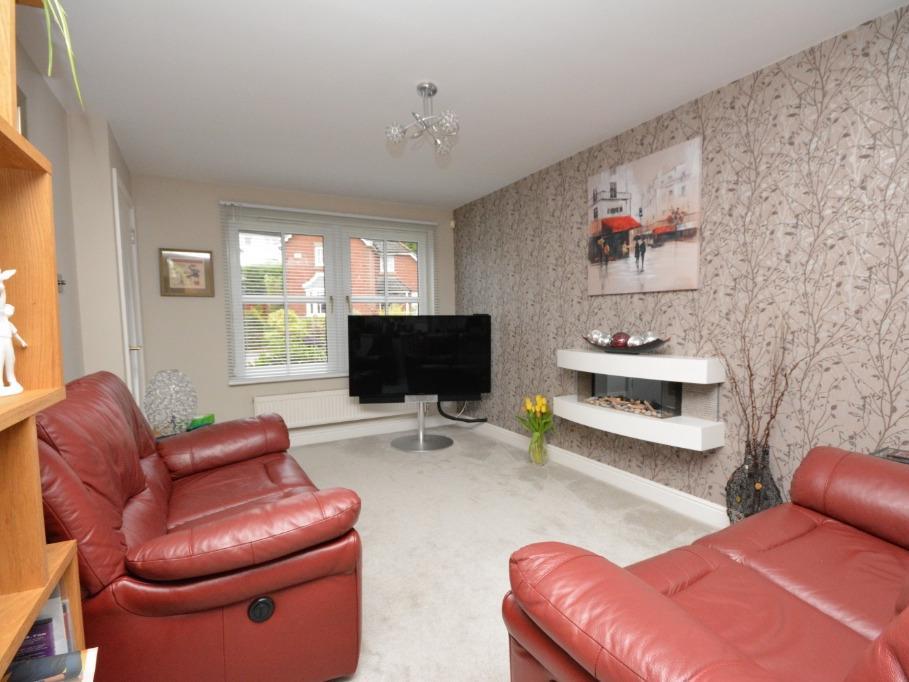 Falkirk property Upgraded luxury villa with stunning landscaped