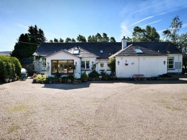 The property is located in the rural setting of Glen Rinnes in Moray, Speyside - a popular tourist destination and part of the Malt Whisky Trail.