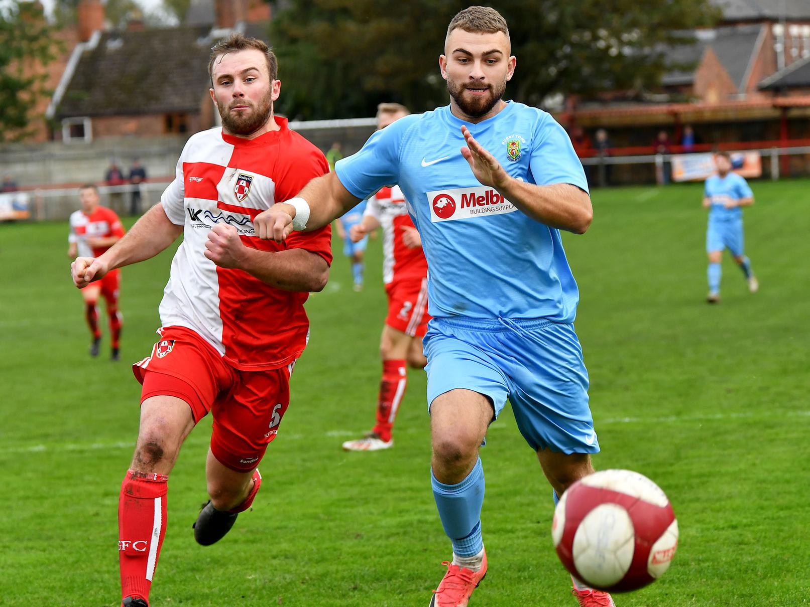 Sam Lockley at full speed for Rugby Town