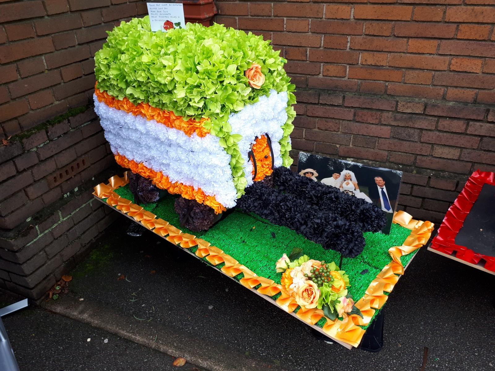 There were lots of Irish flags and colours and this floral decoration of a traditional Gypsy caravan