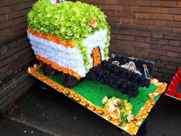 There were lots of Irish flags and colours and this floral decoration of a traditional Gypsy caravan