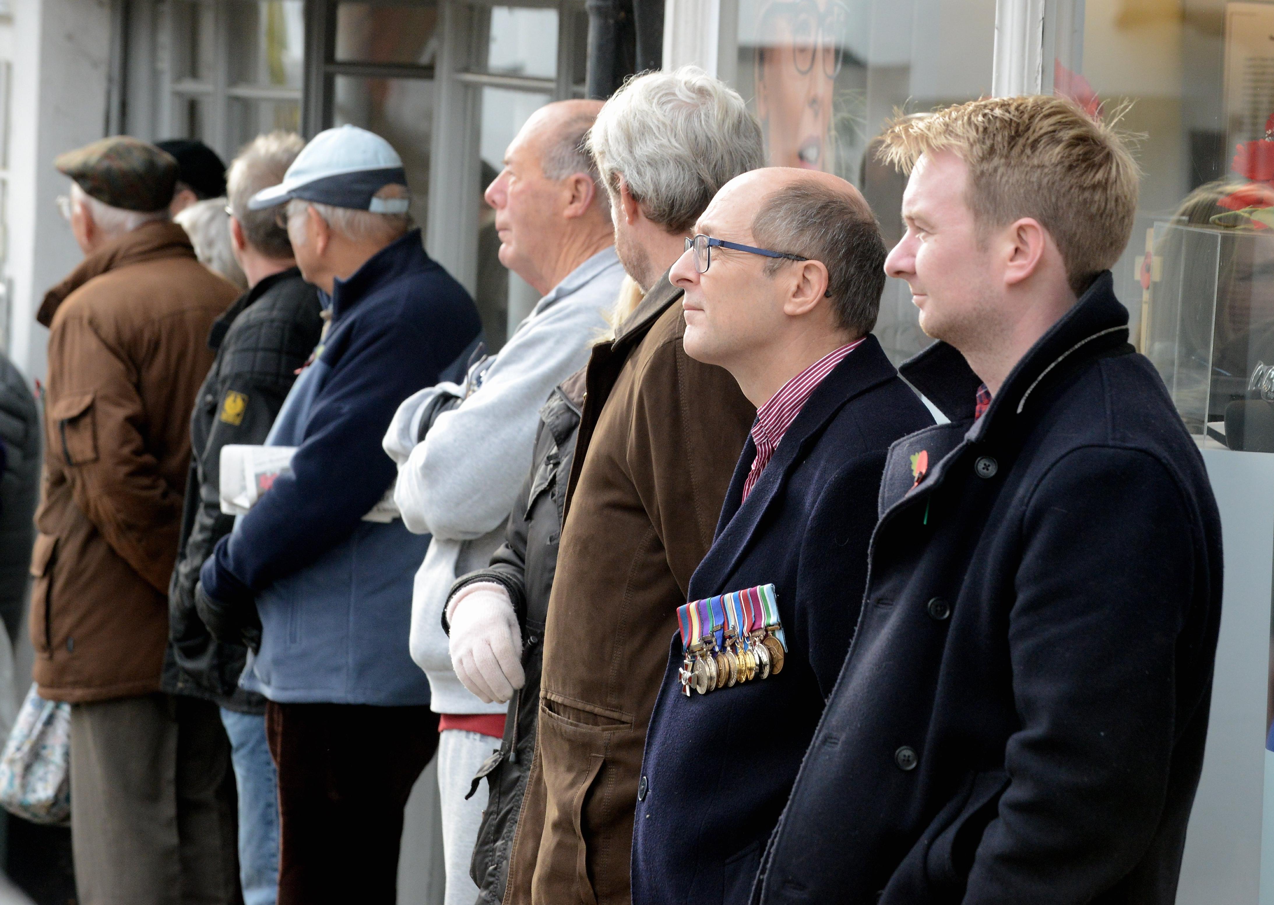 ks190613-4 Midhurst Remembrance (Mon)  phot kate
Midhurst residents gather at the memorial.ks190613-4 SUS-191111-184808008