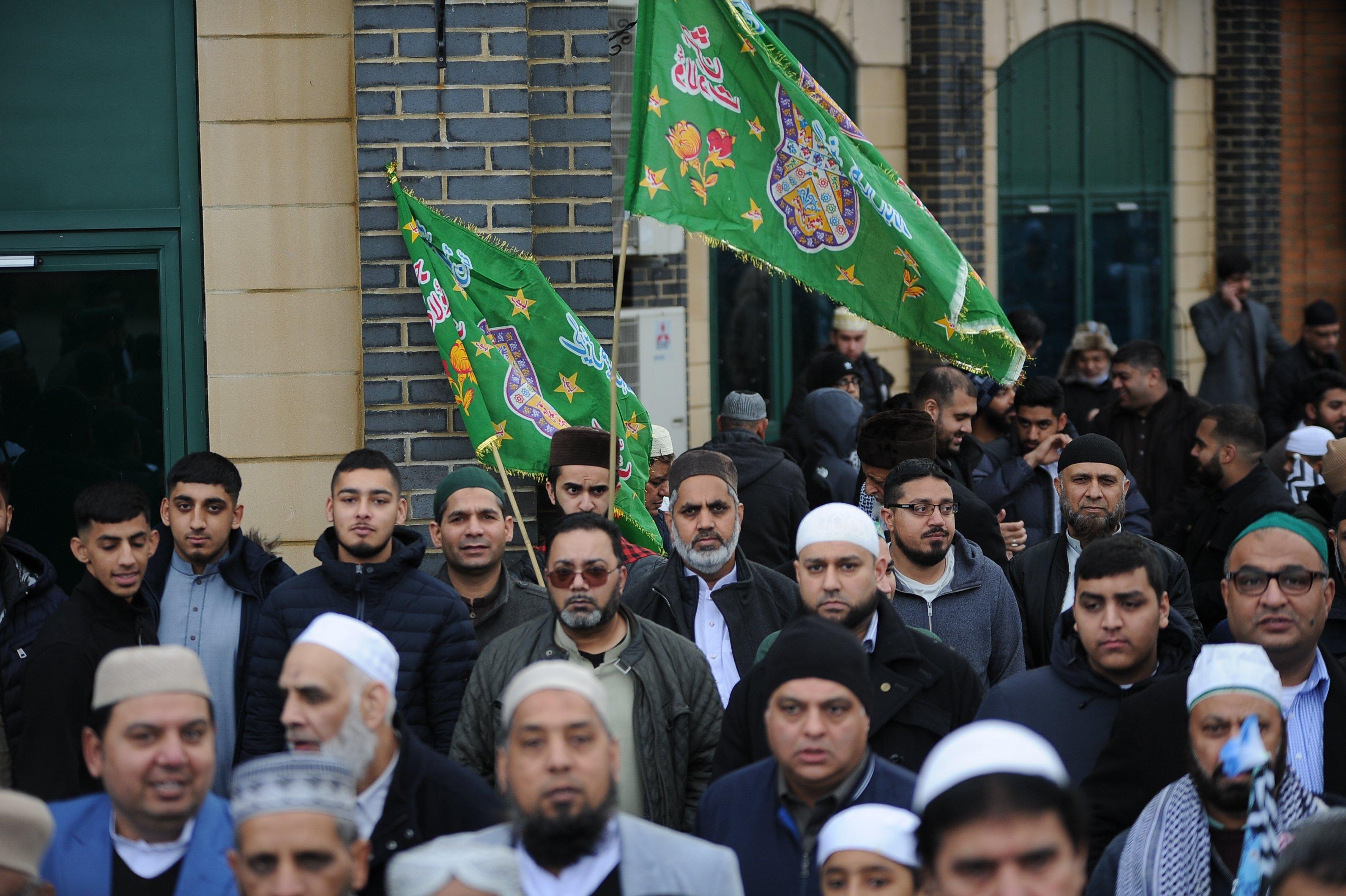 The march to celebrate the birthday of the Prophet Muhammad (Milaad Un Nabi)  from  Masjid Ghousia mosque to  Faizan-E-Madina mosque in Peterborough EMN-191117-155116009