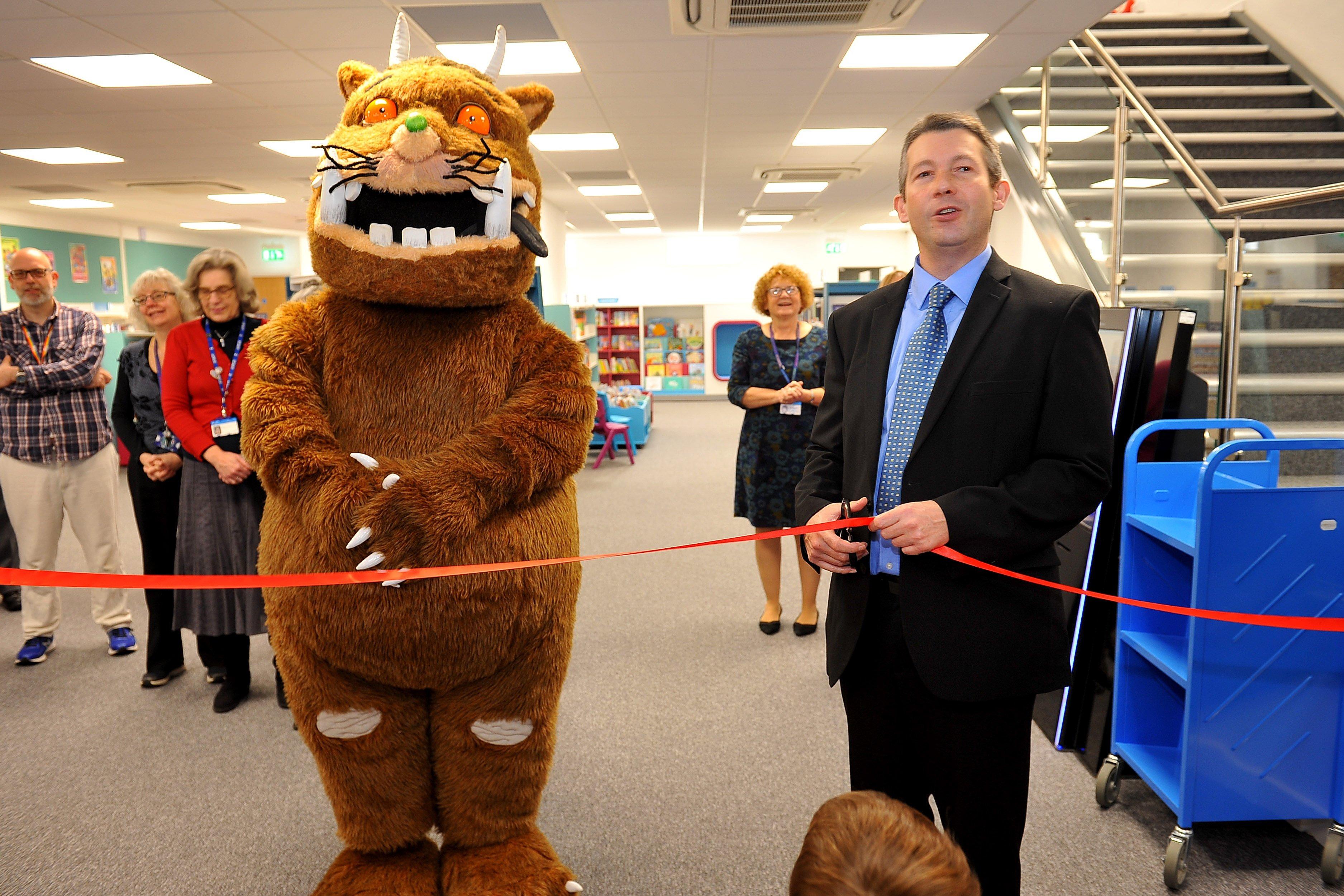Opening of Burgess Hill's new Library. Pic Steve Robards SR03121901 SUS-190312-113506001