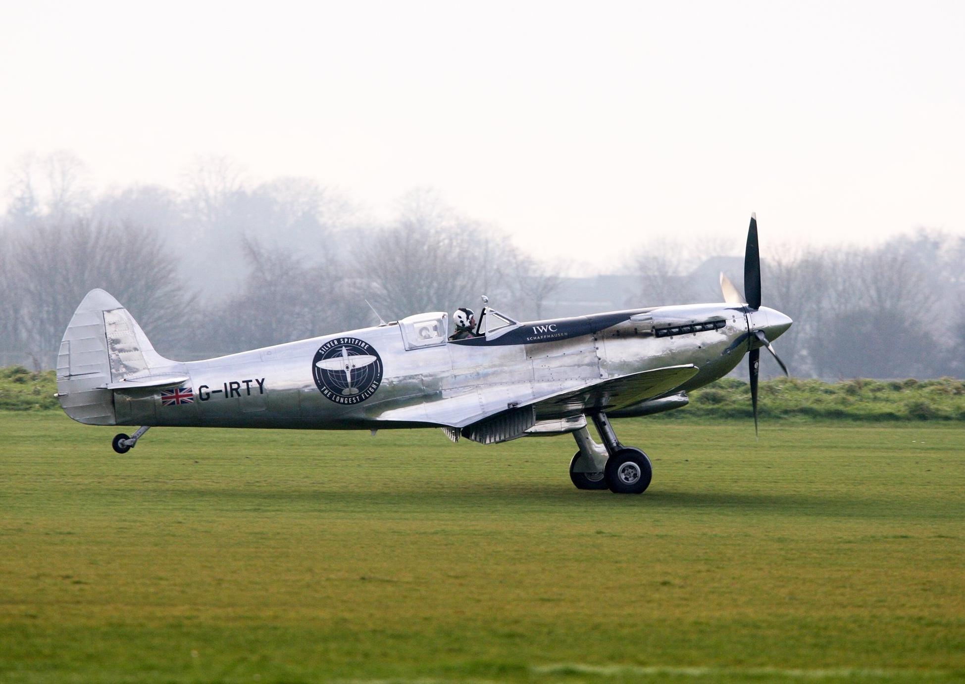 DM19120981a.jpg. A newly-restored spitfire aircraft lands at Goodwood following a 27,000 mile journey around the world. Photo by Derek Martin Photography. SUS-190512-170955008