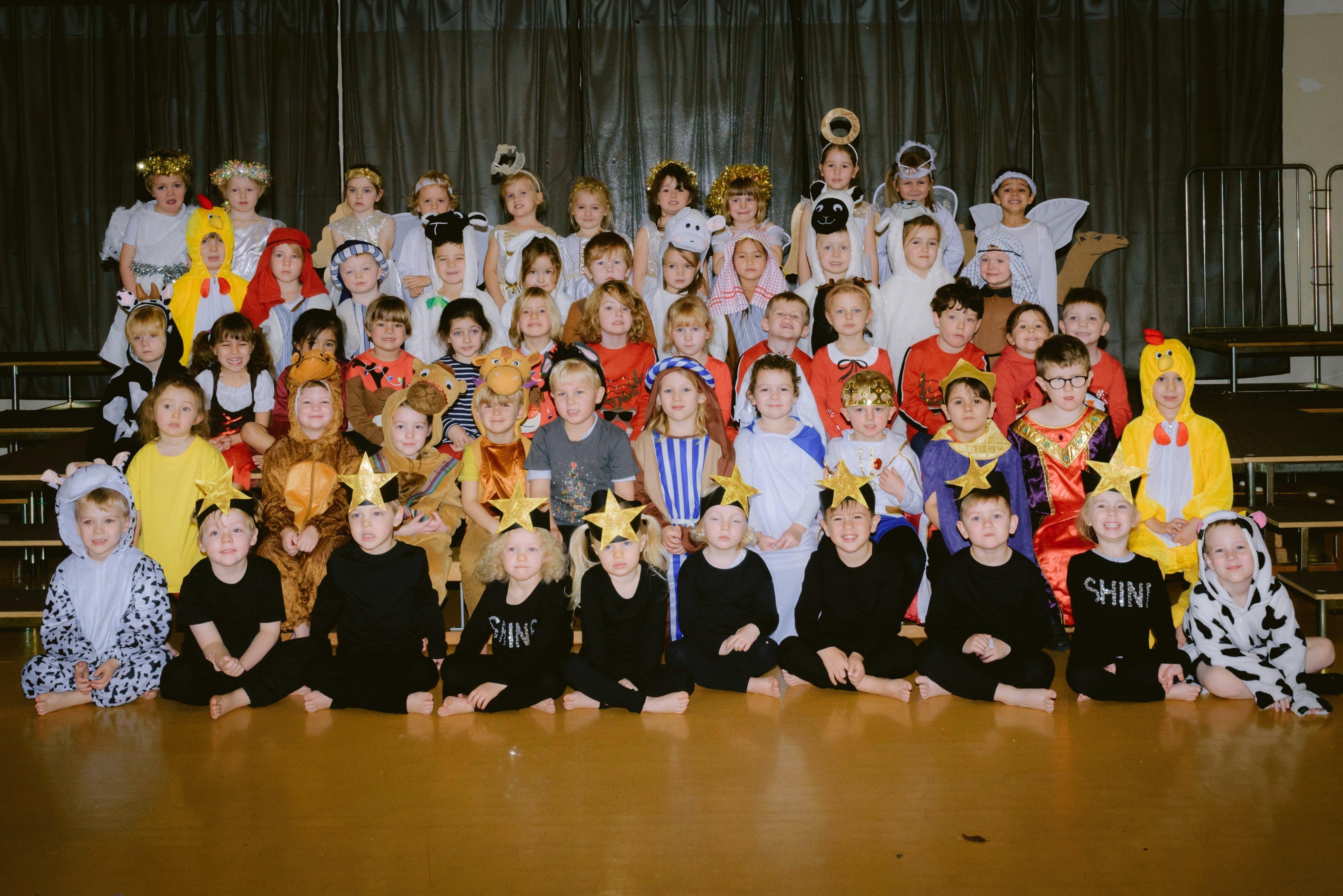 Steyning CE PRimary School - Reception children in their production 'A Little Nativity' SUS-191216-151802001