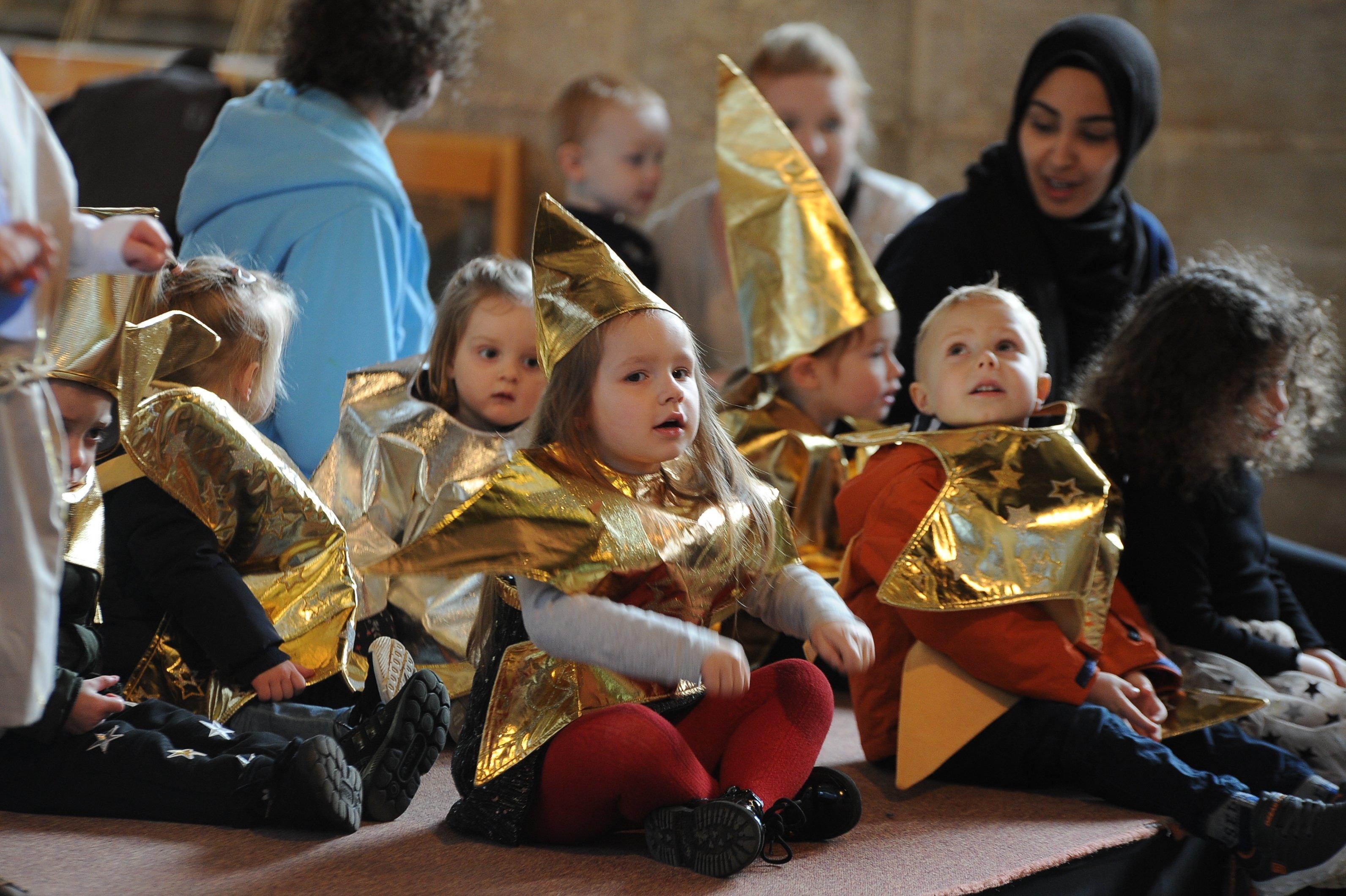 Pre-school nativity at Peterborough Cathedral. Nat19 EMN-190312-145240009