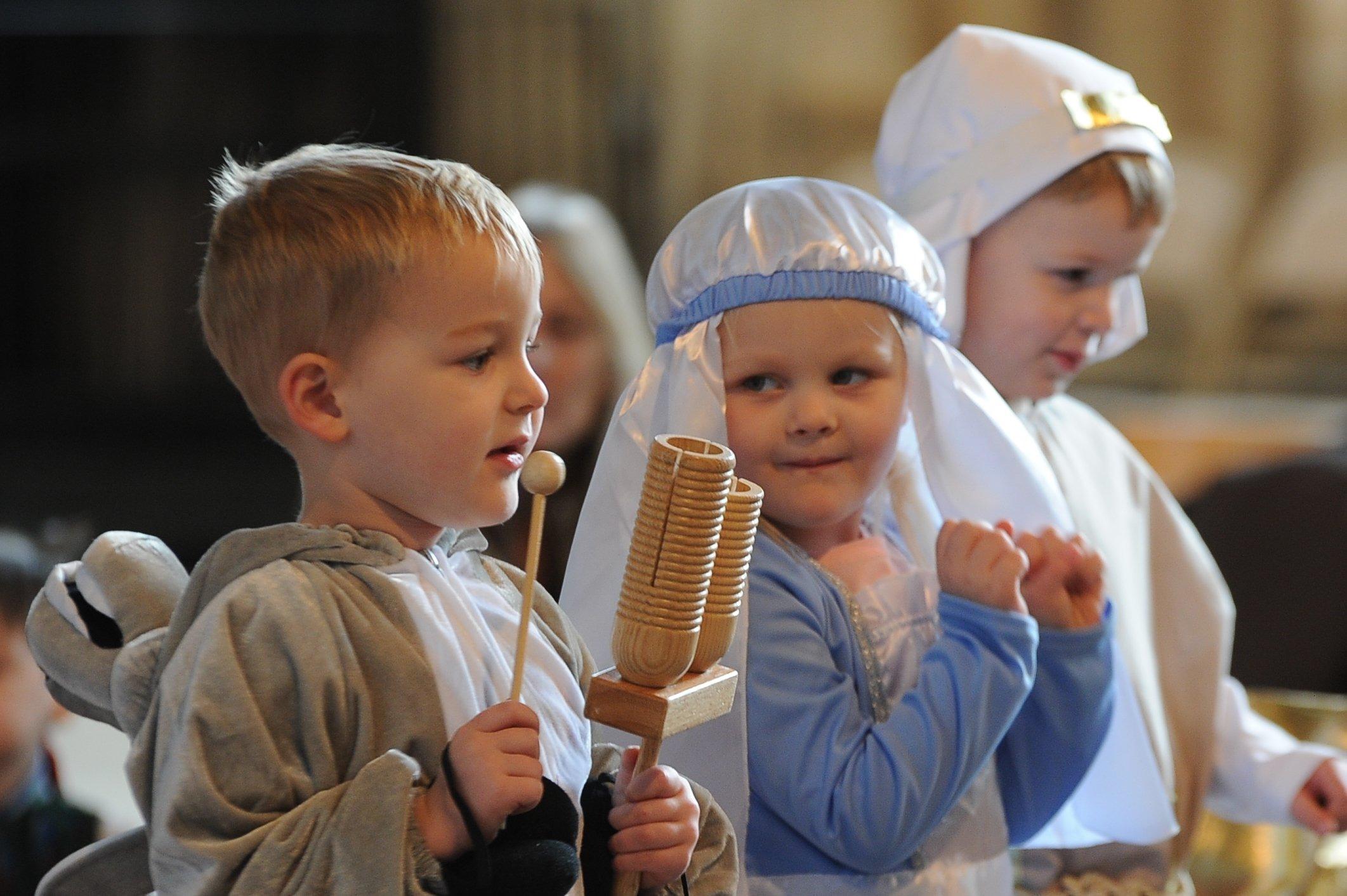Pre-school nativity at Peterborough Cathedral. Nat19 EMN-190312-145018009
