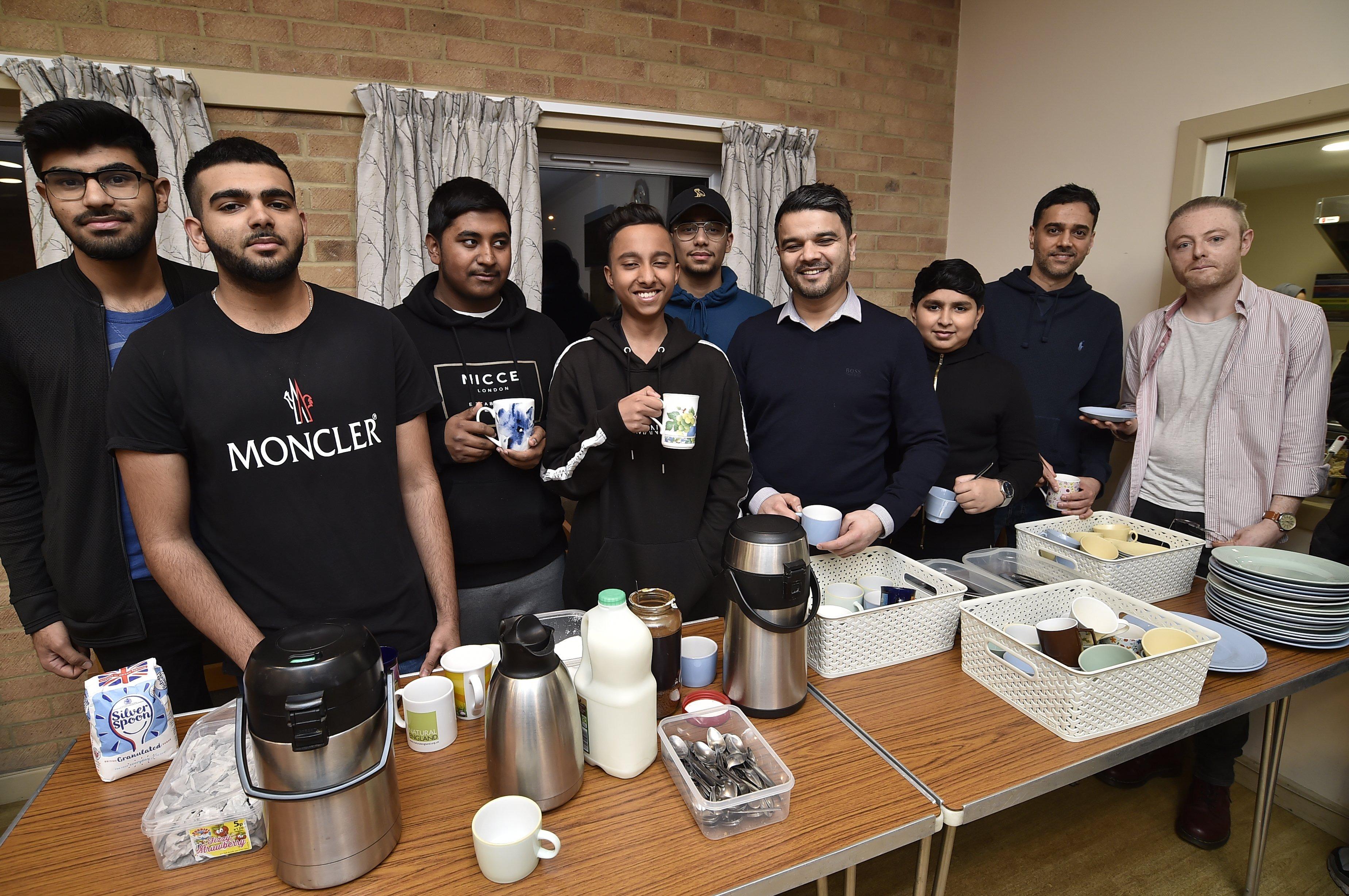 Volunteers from Burton Street Mosque supplying a Christmas  meal for the homeless at Westgate church hall. EMN-191229-104440009