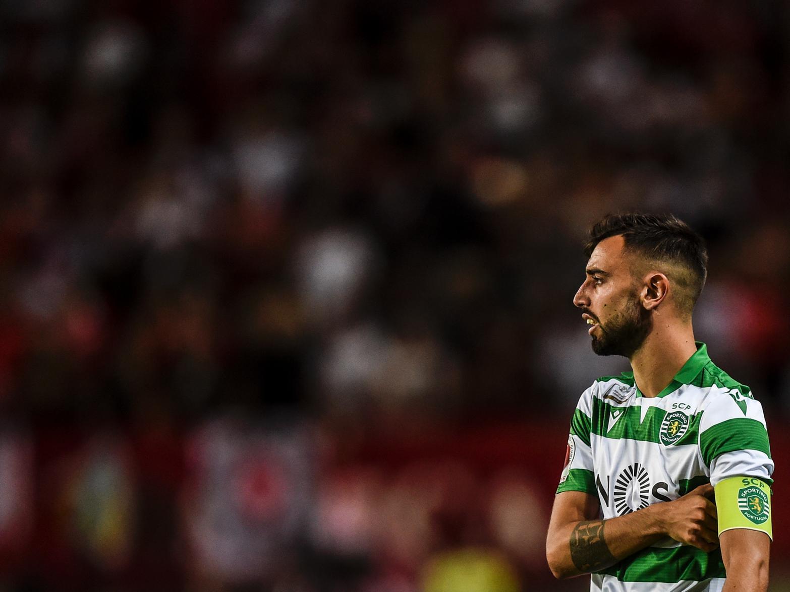 Manchester United are set to revive their interest in signing Sporting Lisbon playmaker Bruno Fernandes (Goal.com)