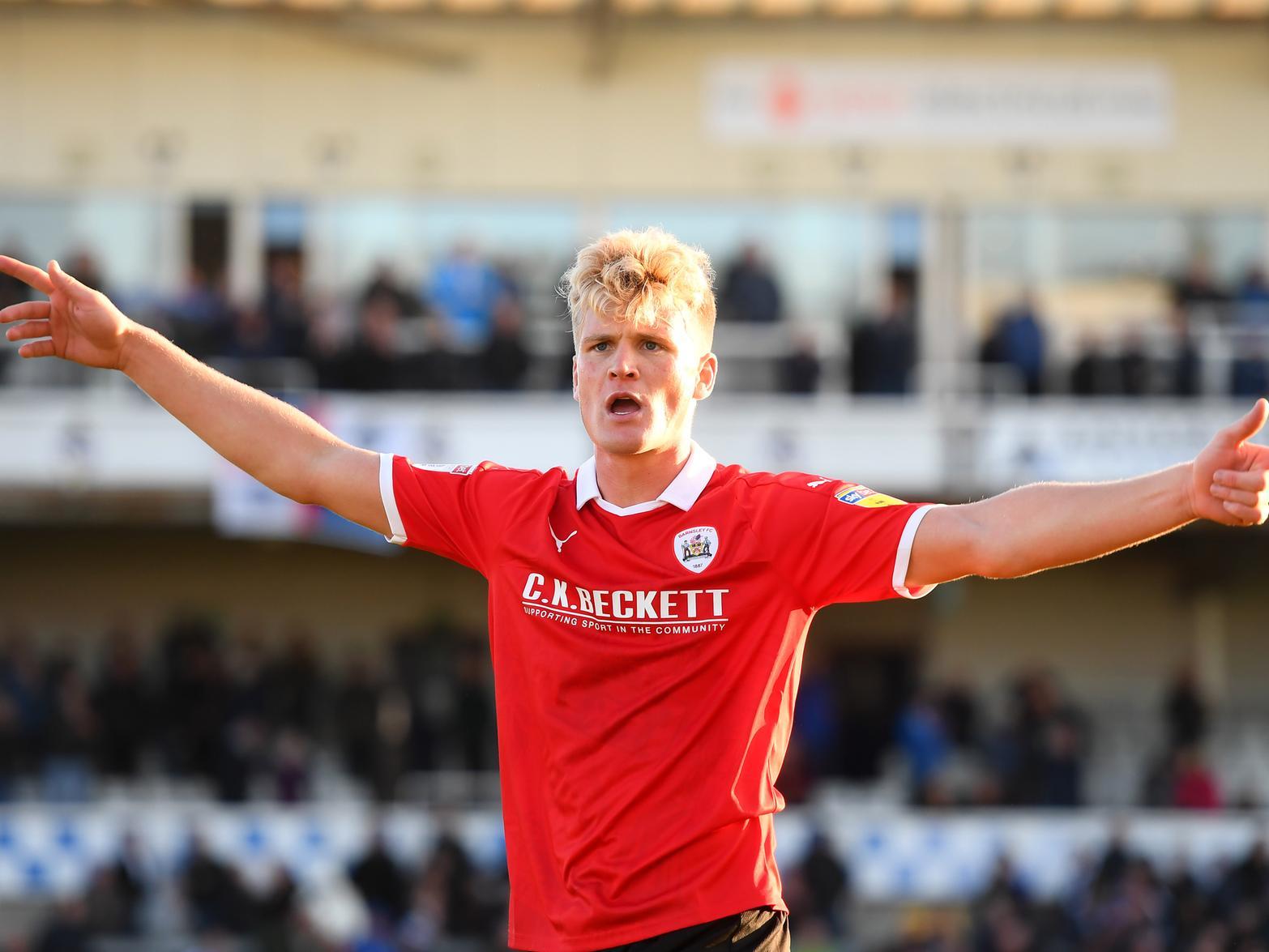 Portsmouth have announced the signing of Barnsley midfielder Cameron McGeehan until the end of the 2019/20 season. (Portsmouth News)