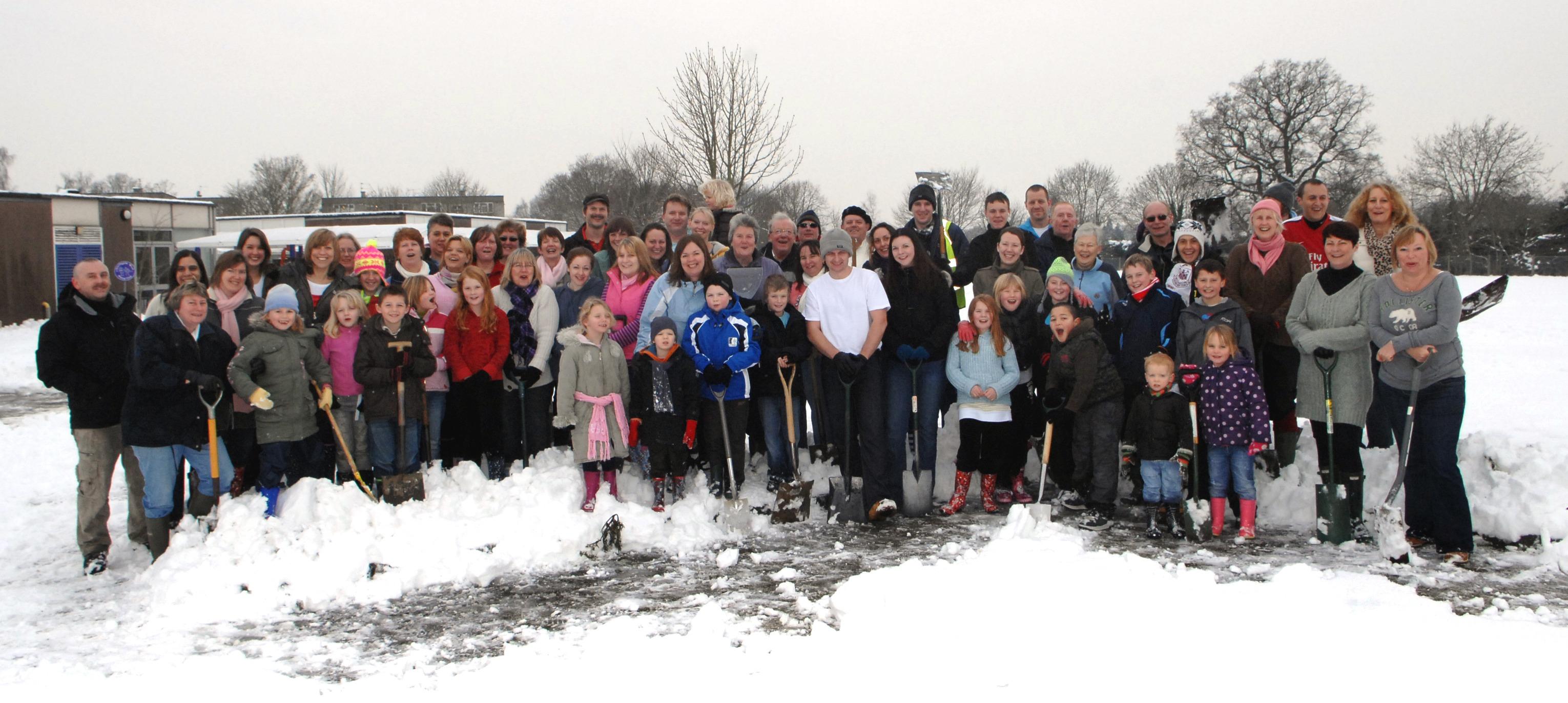 jpco-13-1-10-snow in crawley - hill top school teachers,parents & kids clear snow