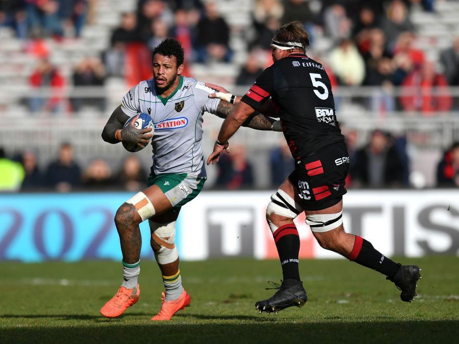 Courtney Lawes on the run