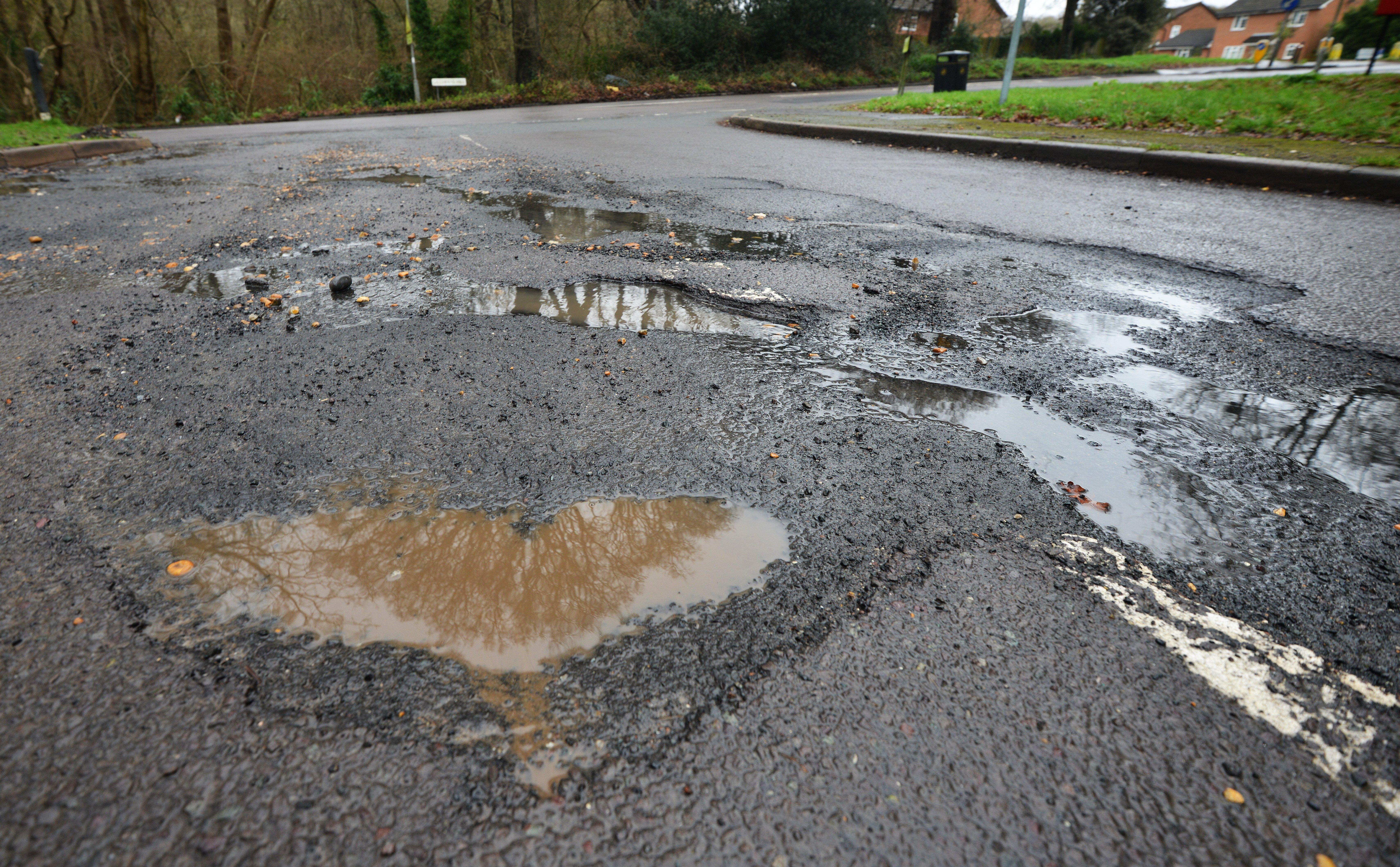 Potholes: Fern Road, St Leonards SUS-200127-135802001