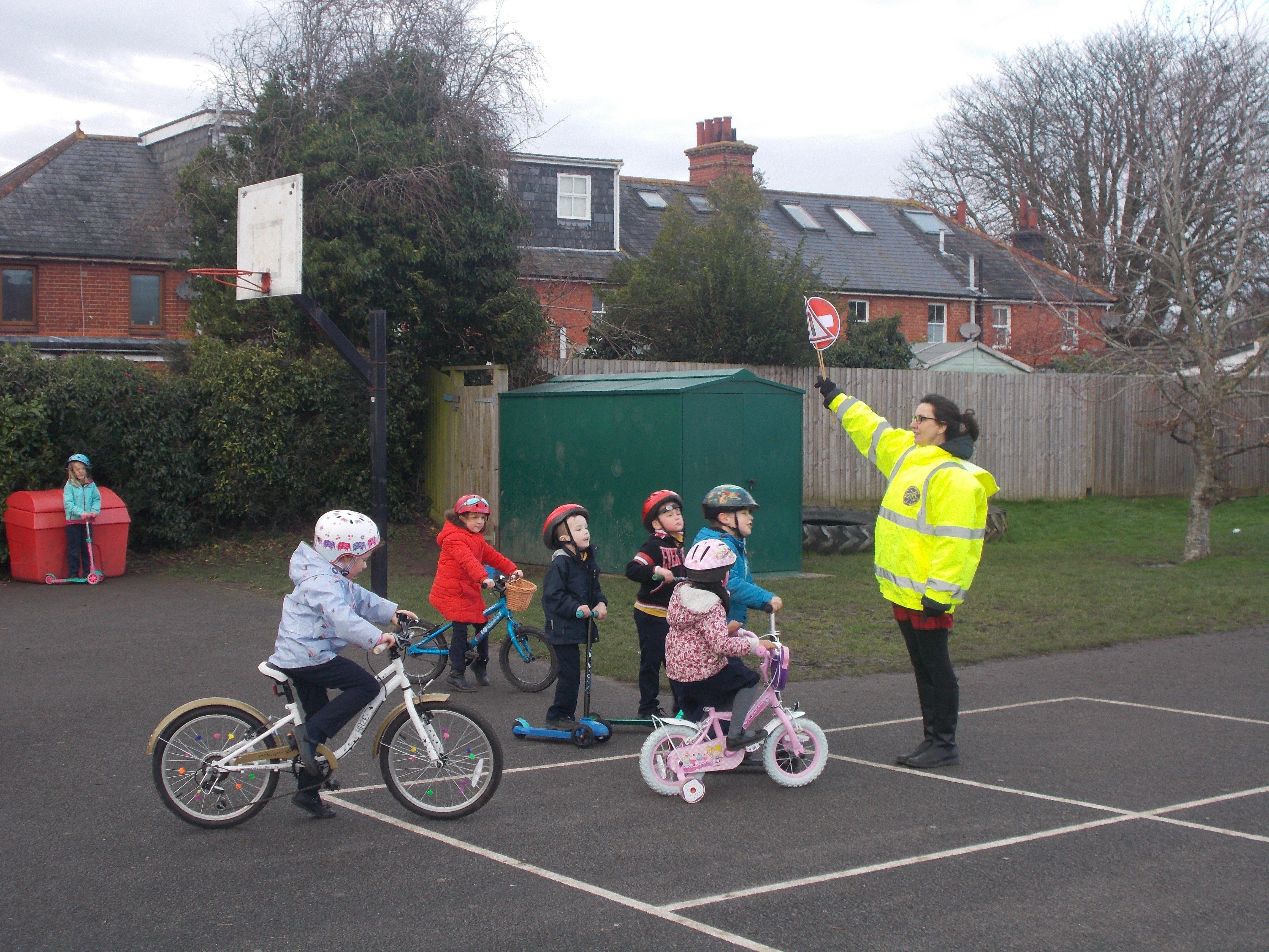 Upper Beeding Primary School children brought their bikes and scooters to school to launch their new 'on the move' topic SUS-200129-103720001