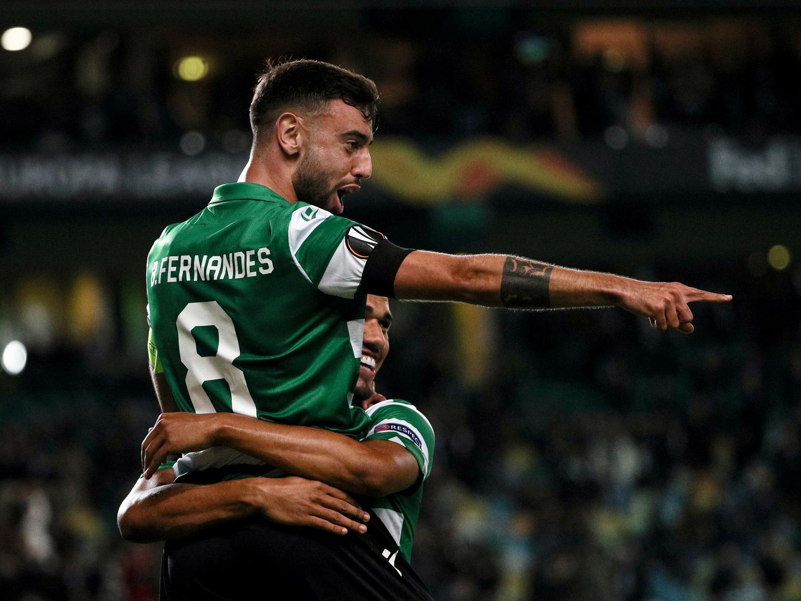 It seems like Manchester United fans just might be keen on signing Sporting CP's Bruno Fernandes, but that's a mere hunch. In all seriousness, United are desperate to sign him, and they probably will at great expense.