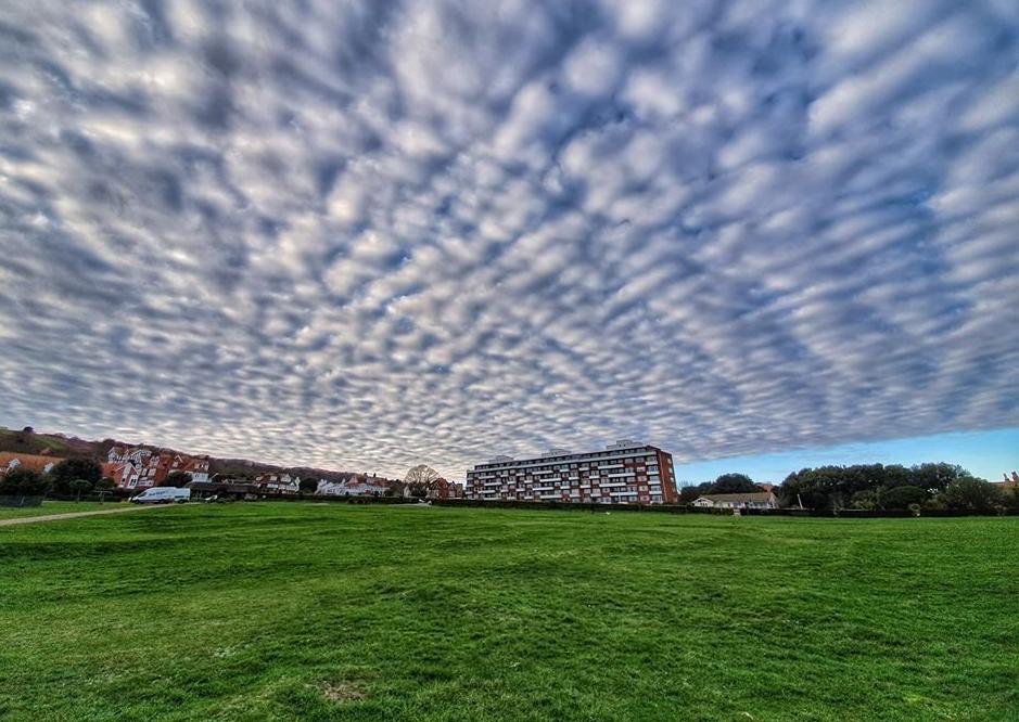 Tadas Kam shared this strking image of the unusual cloud formation which swept over Eastbourne on Monday on our Facebook page. These knife-edge stratocumulus clouds are thought to have come about by a combination of a cold frosty morning with a warm front coming through later in the day. This photograph was taken in Helen Gardens. SUS-200122-154122001