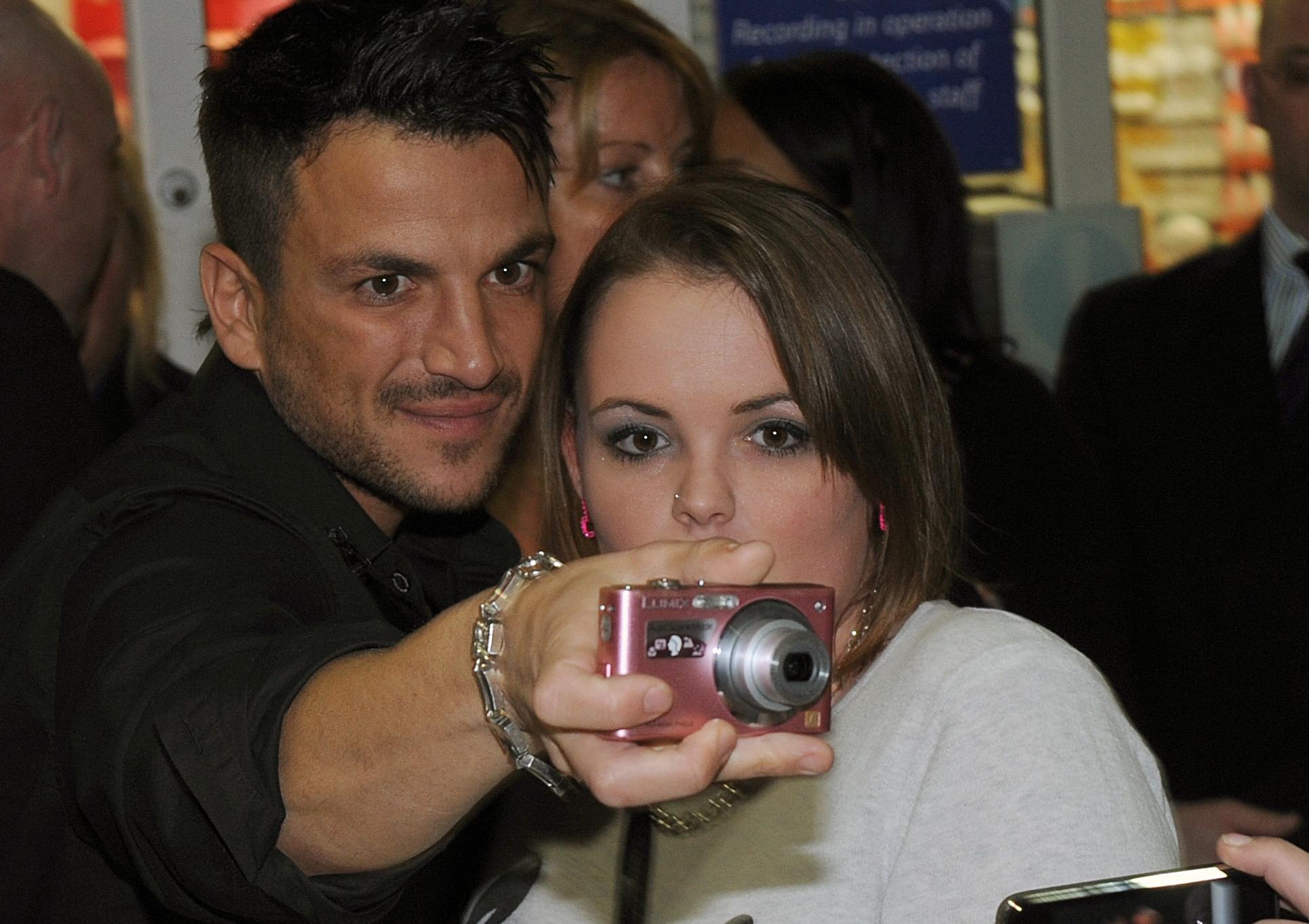 Peter Andre at the Holmbush Shopping centre. Picture by Stephen Goodger