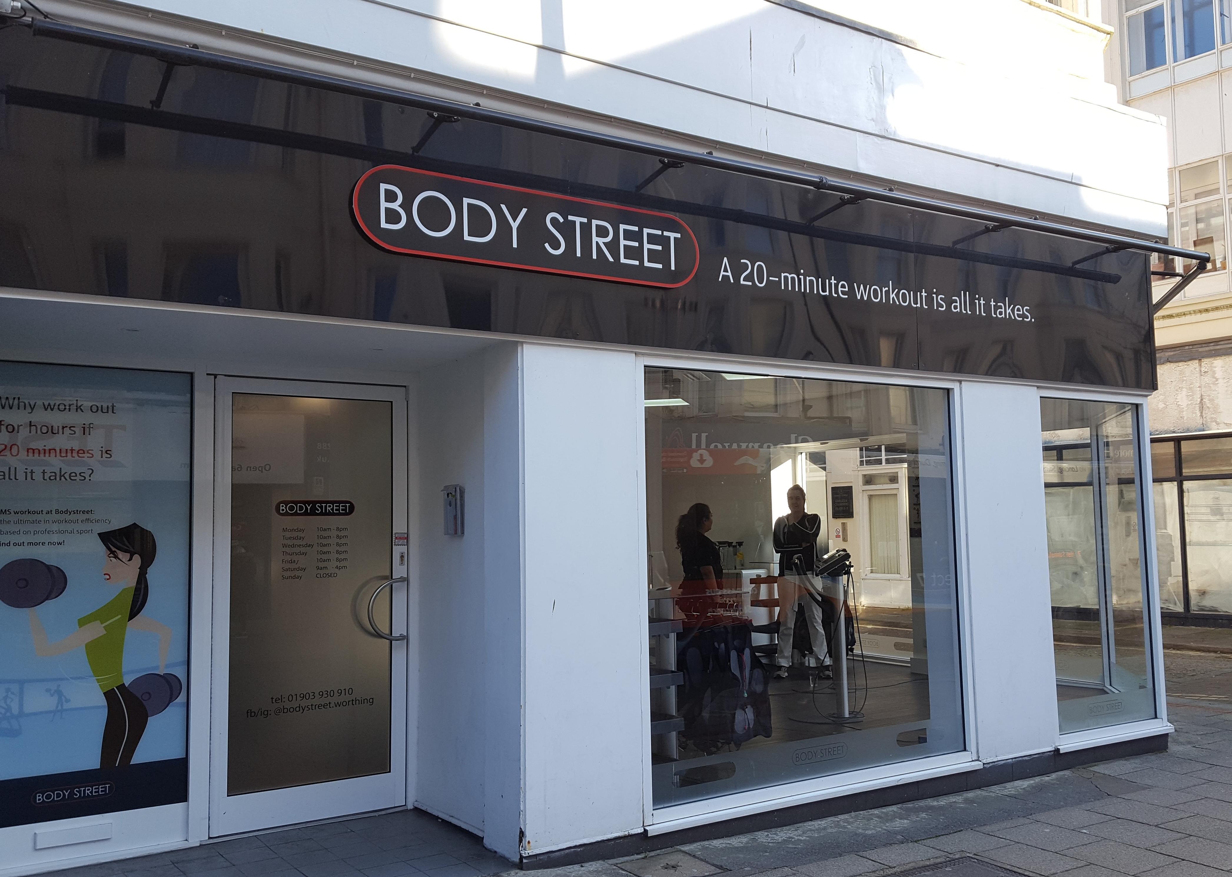 In August 2018, Body Street hooked us up to electrodes and brought us its 20-minute fat burning workouts