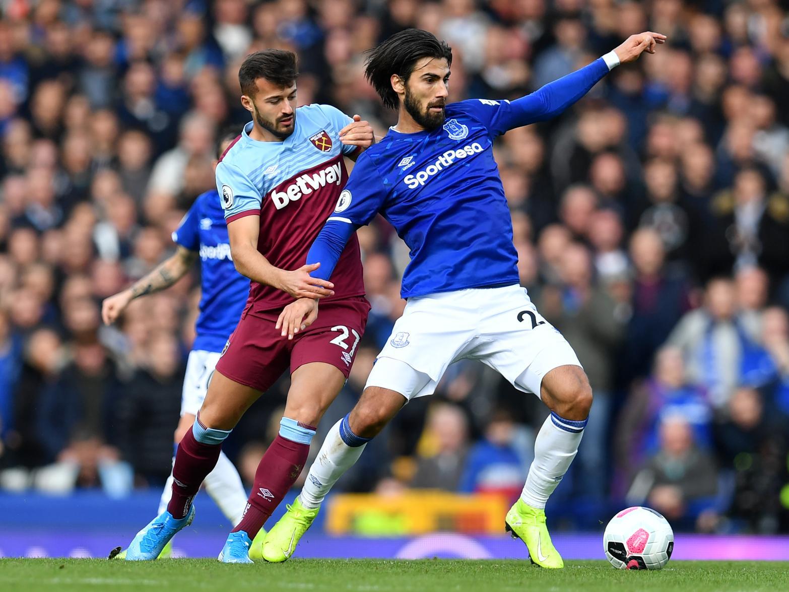 The Toffees haven't beaten the Gunners on the road since 1996, and they'll be hard-pushed to end that record this weekend. Still, the return of Andre Gomes from a serious ankle injury will be a real boost for his side.
