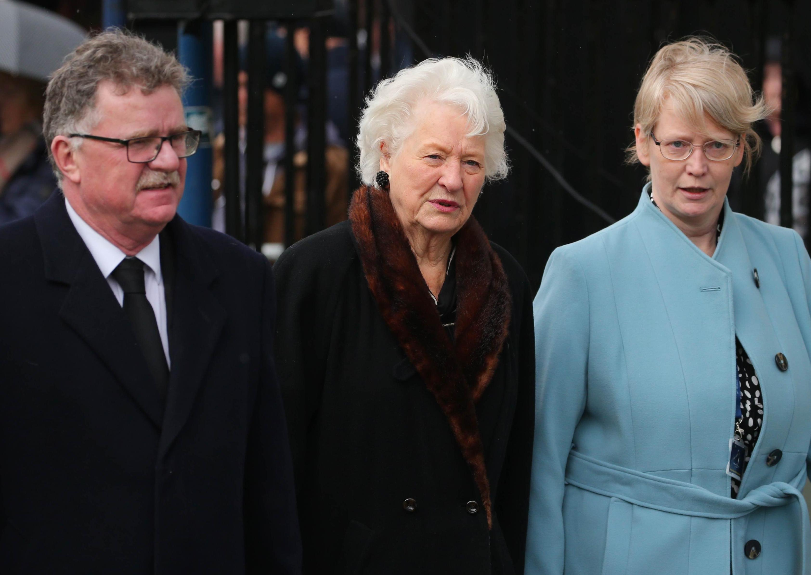 Dame Mary Peters (Centre)